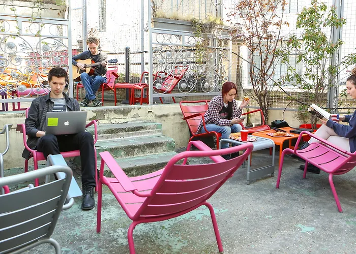 Le Village MontmartreHostel