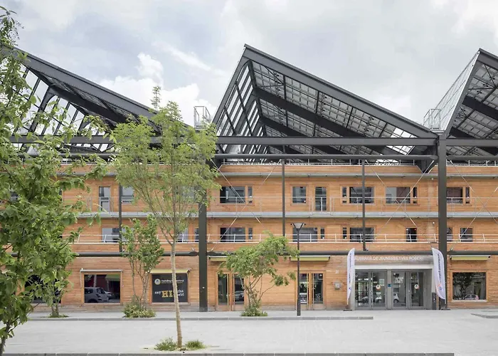 De Jeunesse HI Paris Yves RobertHostel